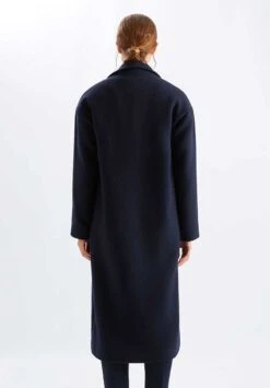 Manteau Long Femme KOKO - En Marine - En Laine 12 Manteau Long Femme KOKO - En Marine - En Laine -Clothing Discounts Store 1manteau long femme marine loreak12 jpeg