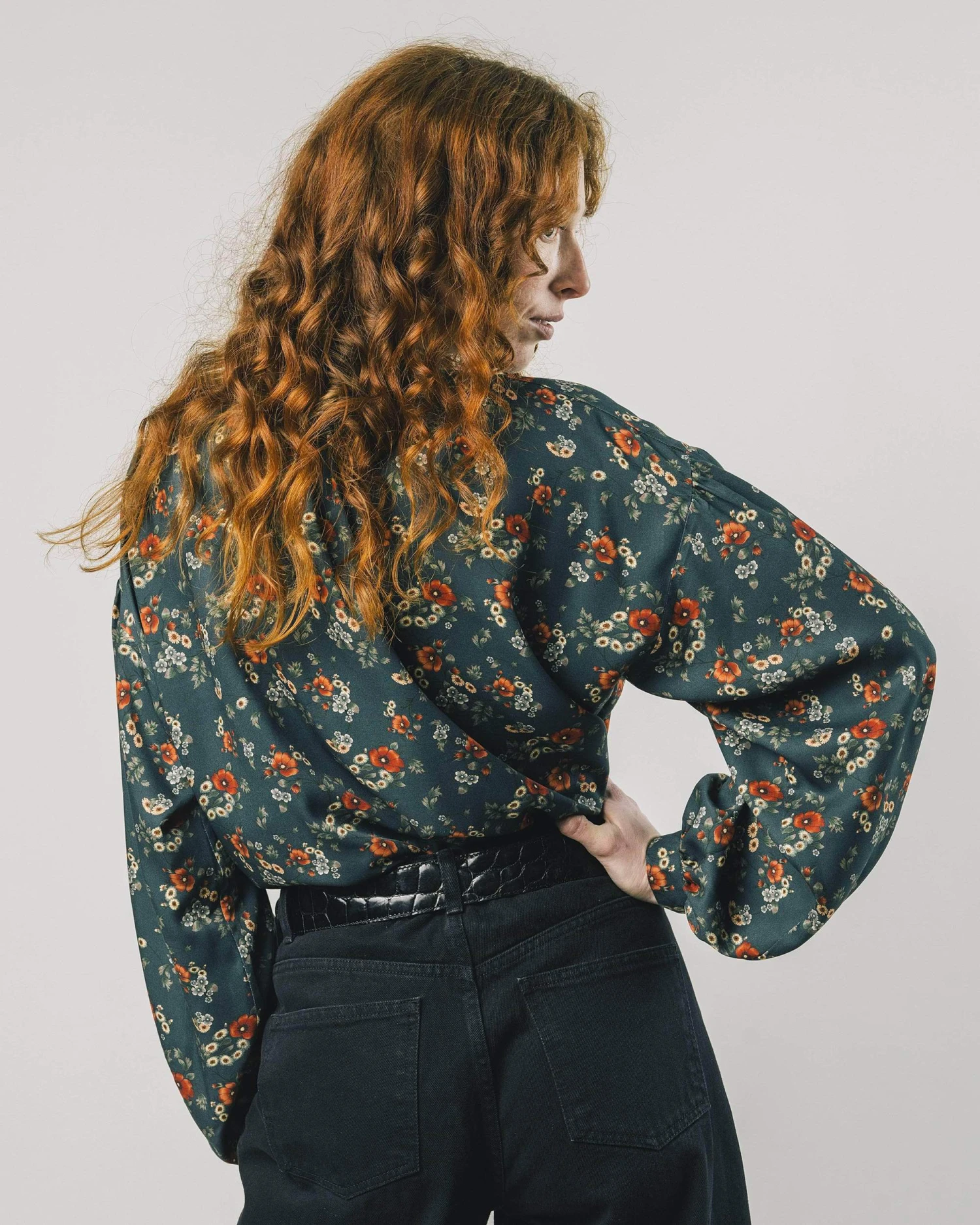 Brava Fabrics Chemise Dalia Boho Oversize Imprimé Fleuri En Viscose EcoVero - Fabriqué Au Portugal 5 Brava Fabrics Chemise Dalia Boho Oversize Imprimé Fleuri En Viscose EcoVero - Fabriqué Au Portugal - Image 3