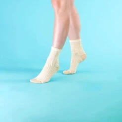 Cabaïa Chaussettes Lurex Rayés Femme JANA & DAMIEN - Couleur Doré Et Blanche - En Coton Bio