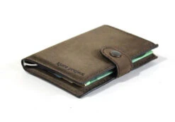 Porte Cartes Monnaie Homme ICLUTCH - En Plusieurs Coloris - En Cuir -Clothing Discounts Store Front BRW 600x420 1