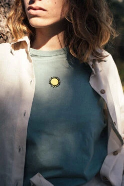 T-shirt Manches Courtes Brodé Femme LUNE - En Bleu - En Coton Bio GOTS