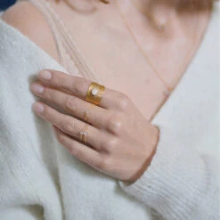 Bague Chaînette ESSENTIEL - En Pierre De Soleil Et Laiton Doré à L'or Fin 24 Carats