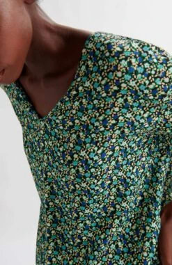 Blouse Fleurie Femme ACACIAS - En Plusieurs Coloris - En Viscose EcoVero -Clothing Discounts Store blouse fleurie femme acacias bleu zoom