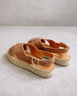 ALOHAS Espadrille Crossed Camel - Fabriqué Main -Clothing Discounts Store crossed camel espadrilles alohas 448077 1900x b843dd9e ed5e 431b 830e 568174d6b9af
