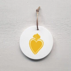 Décoration Murale En Céramique - Plusieurs Dessins - Fabriquée En France -Clothing Discounts Store decoration murale en ceramique coeur jaune jpg dc047424 1d44 40ee 95ba ca559939df8f