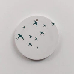 Décoration Murale En Céramique - Plusieurs Dessins - Fabriquée En France -Clothing Discounts Store decoration murale en ceramique hirondelle vert jpg