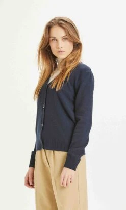 Clothing Discounts Store 20 Clothing Discounts Store -Clothing Discounts Store gilet lotus marine laine decote