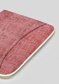 Housse D'ordinateur - Plusieurs Coloris - En Coton Bio -Clothing Discounts Store housse ordinateur les 1pensionnaires rouge