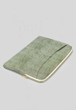 Housse D'ordinateur - Plusieurs Coloris - En Coton Bio -Clothing Discounts Store housse ordinateur les pensionnaires vert