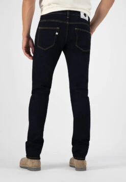 Jean Coupe Droite EXTRA EASY - En Coton Recyclé Et Biologique - En Plusieurs Coloris -Clothing Discounts Store jean coupe droite delave fonceMen Ethical Jeans Regular Bryce Strong Blue Halfback 6 1 473x682 2x c6e97ba9 e162 4c14 a95d 79b07b7b62ea
