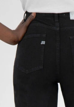 Jean Jambes Larges Femme RELAX ROSE - En Plusieurs Coloris - En Coton Bio Et Coton Recyclé 21 Jean Jambes Larges Femme RELAX ROSE - En Plusieurs Coloris - En Coton Bio Et Coton Recyclé -Clothing Discounts Store jean jambes larges relax rose MUD JEANS noir zoom