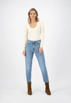 Jean Mom Taille Haute Femme MAMS - En Plusieurs Coloris - En Coton Bio Et Coton Recyclé -Clothing Discounts Store jean mom taille haute mams MUD JEANS clair