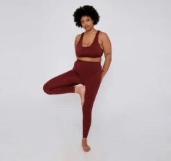 Leggings Femme ACTIVE - Plusieurs Coloris - En Nylon Recyclé -Clothing Discounts Store legging femme bordeaux