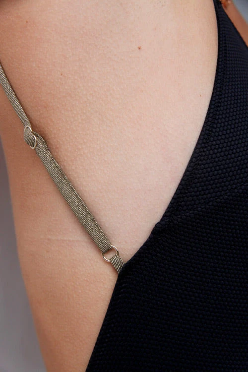 Maillot De Bain 1 Pièce Femme REGLISSE - En Noir - En Nylon Recyclé 7 Maillot De Bain 1 Pièce Femme REGLISSE - En Noir - En Nylon Recyclé - Image 5