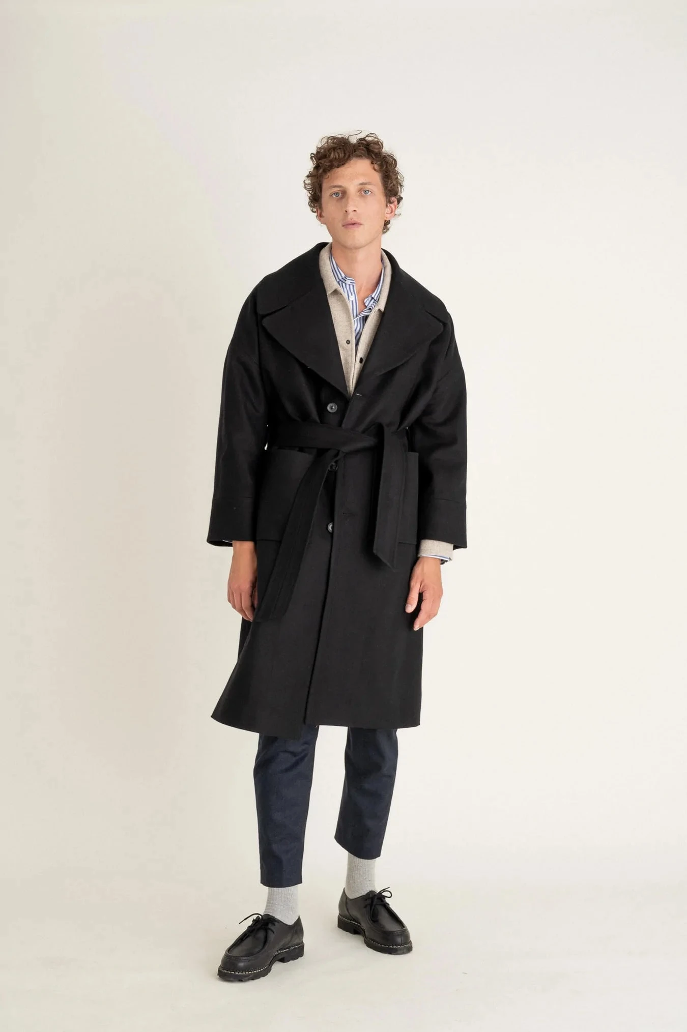 Manteau Long Mixte DEAN - En Laine - En Couleur Noir 3 Manteau Long Mixte DEAN - En Laine - En Couleur Noir