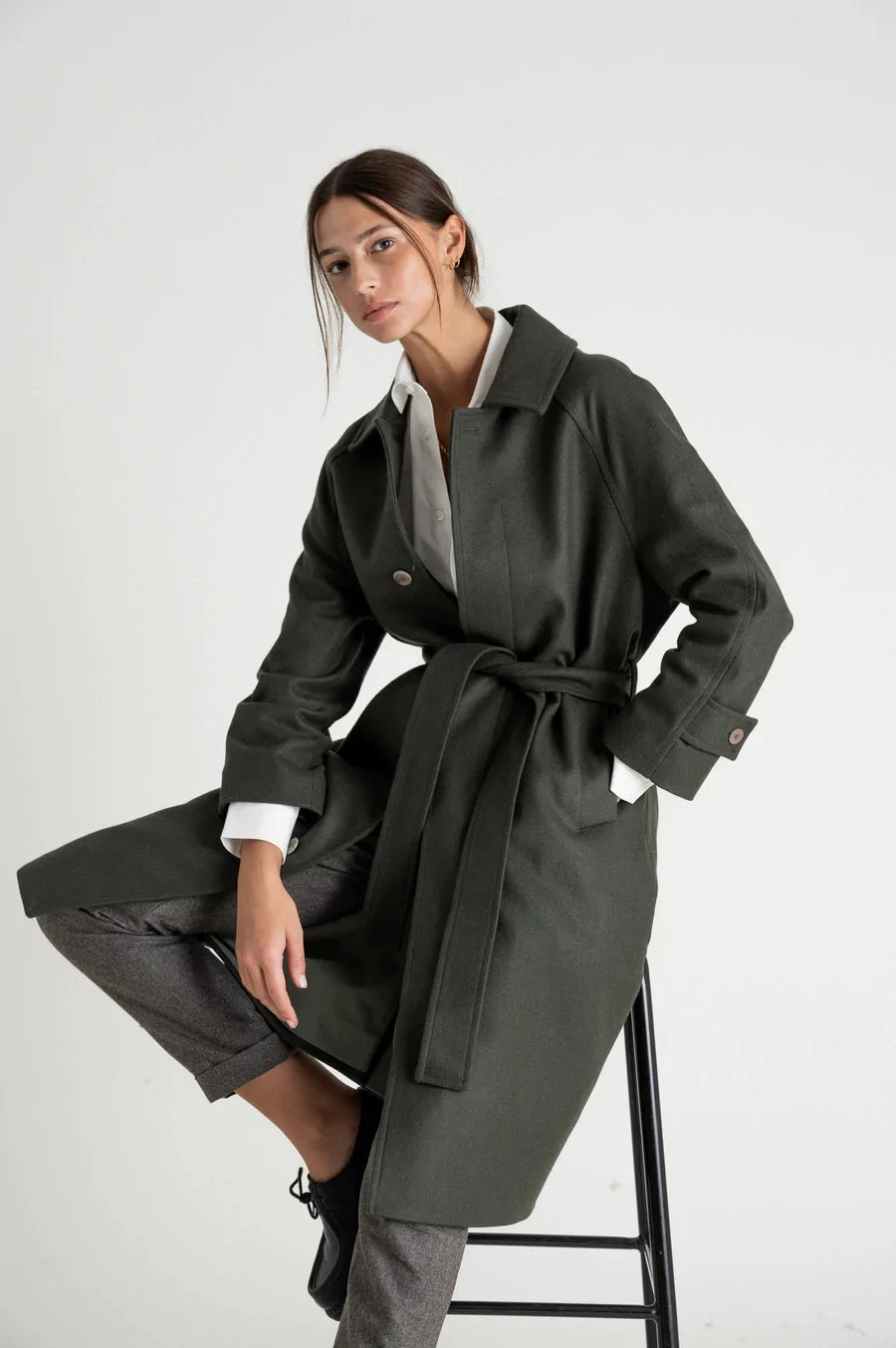 Manteau Oversize Mixte VERLAINE - En Plusieurs Coloris - En Laine Vierge 3 Manteau Oversize Mixte VERLAINE - En Plusieurs Coloris - En Laine Vierge