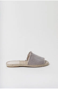 Mules Plates Femme OLIVIA CANVAS - En Plusieurs Coloris - En Toile Recyclée 14 Mules Plates Femme OLIVIA CANVAS - En Plusieurs Coloris - En Toile Recyclée -Clothing Discounts Store mules plates femme olivia canvas MINT AND ROSE taupe profil