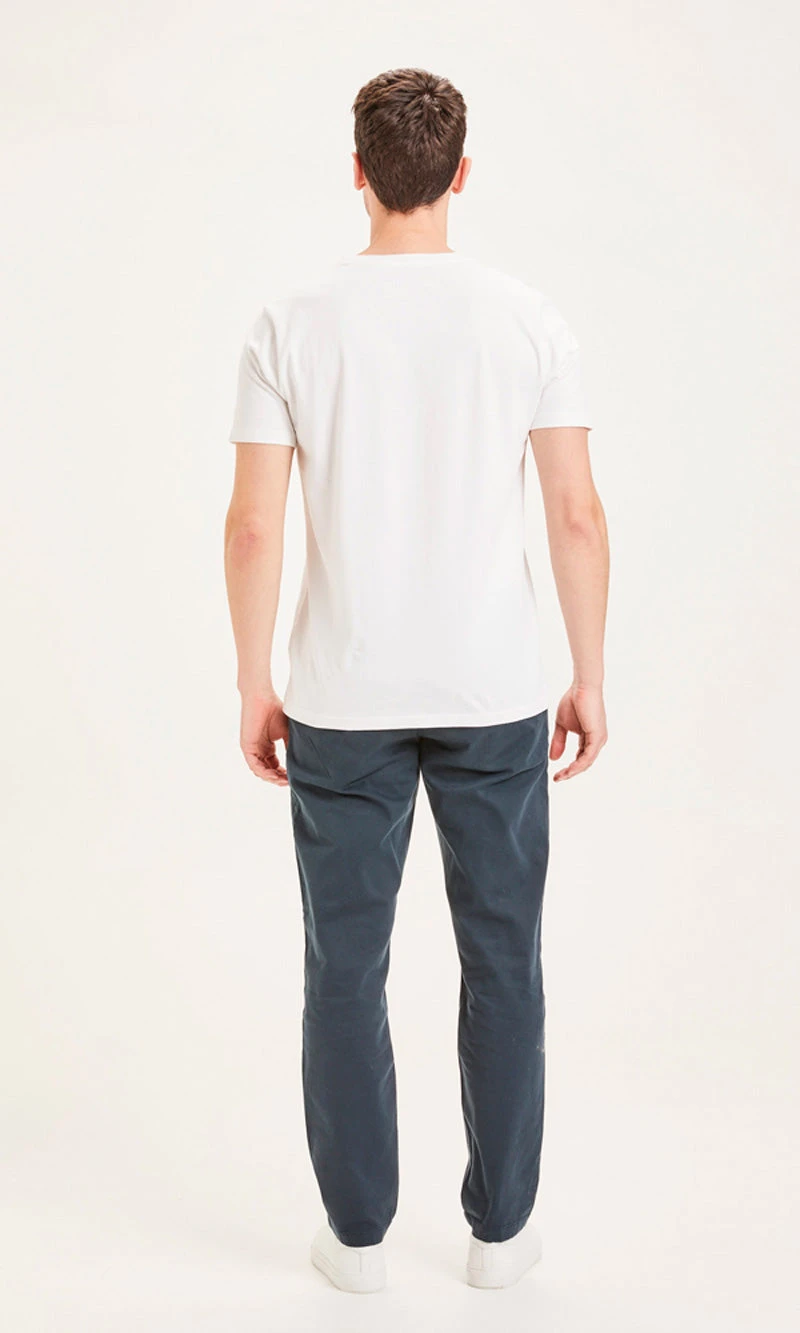 Pantalon Chino Droit Homme CHUCK - En Bleu Marine - En Coton Bio GOTS 4 Pantalon Chino Droit Homme CHUCK - En Bleu Marine - En Coton Bio GOTS - Image 2