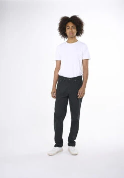 Pantalon Coupe Droite TIM - En Couleur Noir - En Coton Biologique 8 Pantalon Coupe Droite TIM - En Couleur Noir - En Coton Biologique -Clothing Discounts Store pantalon coupe droite noir homme1