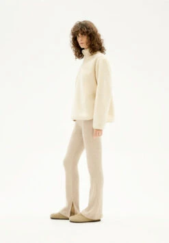 Thinking Mu Pantalon En Maille KARA - Couleur Beige - En Coton Biologique