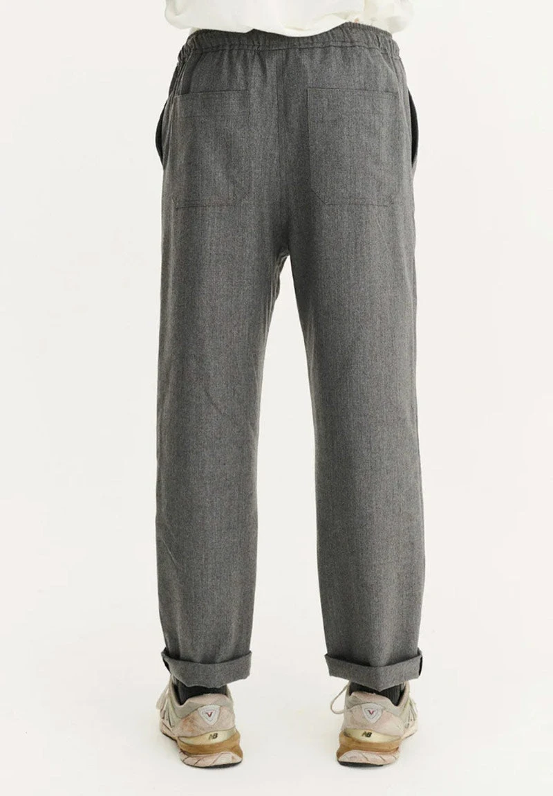 Pantalon Habillé Fluide TENERIF - En Laine Vierge - Couleur Gris 7 Pantalon Habillé Fluide TENERIF - En Laine Vierge - Couleur Gris - Image 5