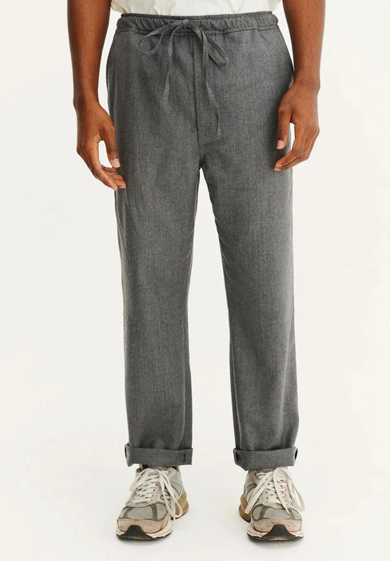 Pantalon Habillé Fluide TENERIF - En Laine Vierge - Couleur Gris 3 Pantalon Habillé Fluide TENERIF - En Laine Vierge - Couleur Gris