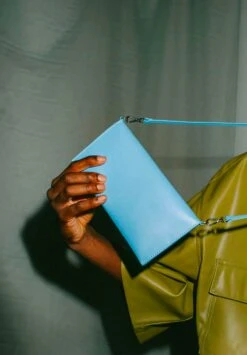 Portefeuille Vegan FLAT PURSE - En Plusieurs Coloris - En Toile Végétale 17 Portefeuille Vegan FLAT PURSE - En Plusieurs Coloris - En Toile Végétale -Clothing Discounts Store portefeuille vegan bleu ciel