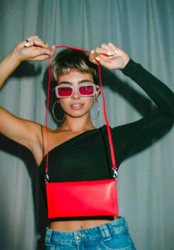 Portefeuille Vegan FLAT PURSE - En Plusieurs Coloris - En Toile Végétale 22 Portefeuille Vegan FLAT PURSE - En Plusieurs Coloris - En Toile Végétale -Clothing Discounts Store portefeuille vegan rouge1