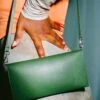 Portefeuille Vegan FLAT PURSE - En Plusieurs Coloris - En Toile Végétale -Clothing Discounts Store portefeuille vegan vert sapin1