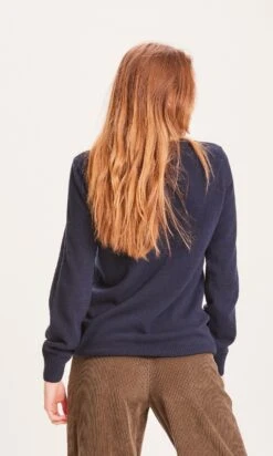 Pull Myrthe Col Rond Marine En Laine D'Agneau Biologique GOTS - Fabriqué En Turquie 8 Pull Myrthe Col Rond Marine En Laine D'Agneau Biologique GOTS - Fabriqué En Turquie -Clothing Discounts Store pull myrthe marine Knowledgecottonapparel vuededos