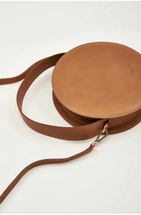 Sac Rond à Bandoulière Femme ANNE - Couleur Camel - En Cuir 7 Sac Rond à Bandoulière Femme ANNE - Couleur Camel - En Cuir - Image 5