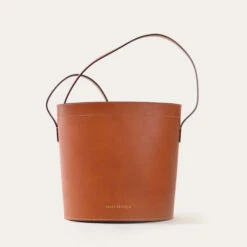 Sac Seau Camel Femme JUDITH - En Cuir Tanné Végétal - Fabriqué En France -Clothing Discounts Store sac seau camel valet de pique packshot