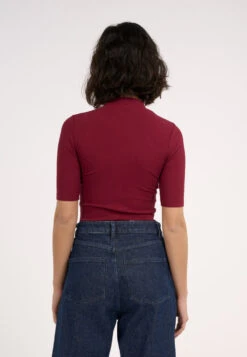 T-shirt Col Cheminée Femme RIB - En Plusieurs Coloris - En Coton Biologique GOTS -Clothing Discounts Store t shirt col cheminee rib rouge dos