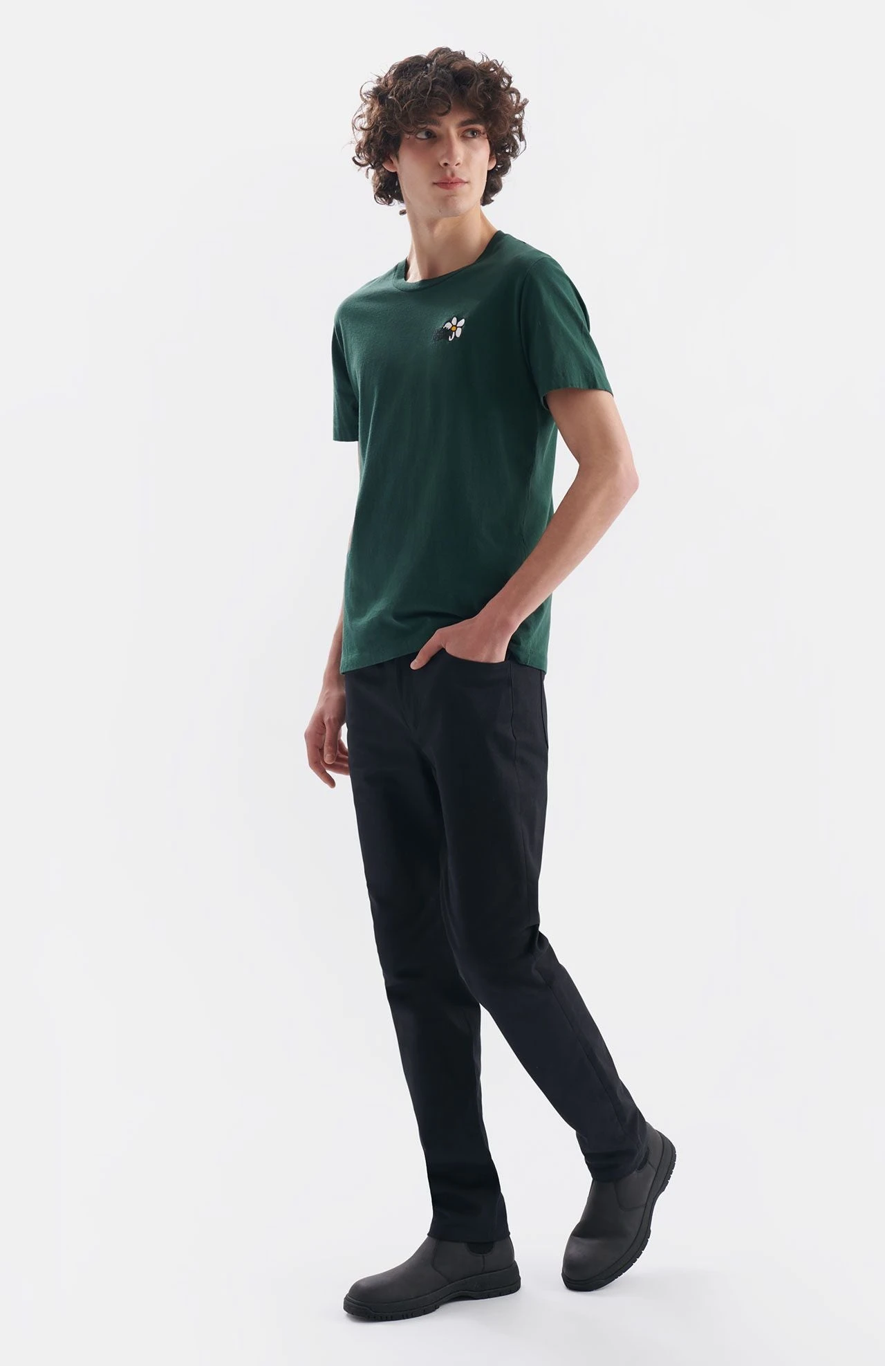 T Shirt Fleur Homme MARGA - En Vert Sapin - En Coton Biologique 4 T Shirt Fleur Homme MARGA - En Vert Sapin - En Coton Biologique - Image 2