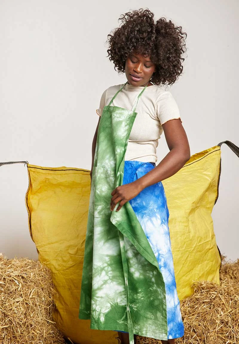 Tablier De Cuisine Femme BRANCHES - En Couleur Denim - En Lyocell 6 Tablier De Cuisine Femme BRANCHES - En Couleur Denim - En Lyocell - Image 4