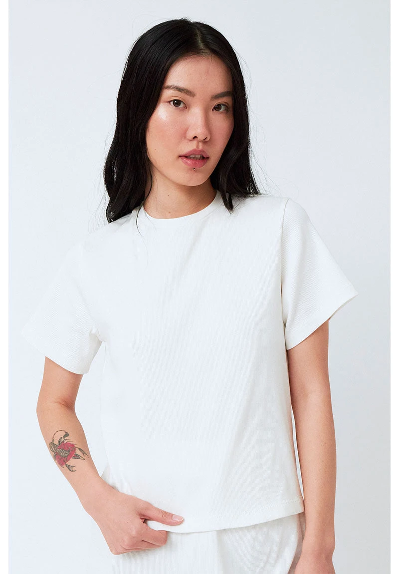 AMT T-shirt Femme BAHIA - En Coton Biologique - Couleur Blanc 4 AMT T-shirt Femme BAHIA - En Coton Biologique - Couleur Blanc - Image 2